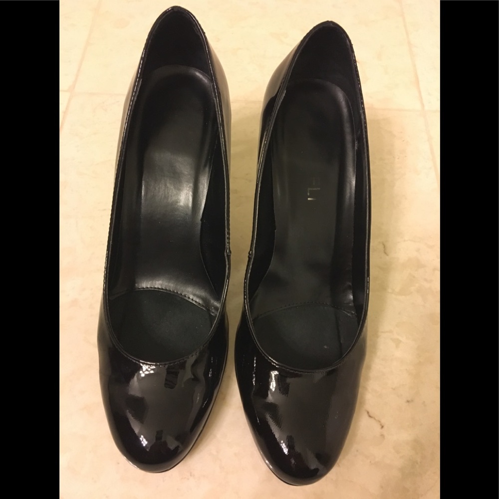 Vaneli Black Patent Heels